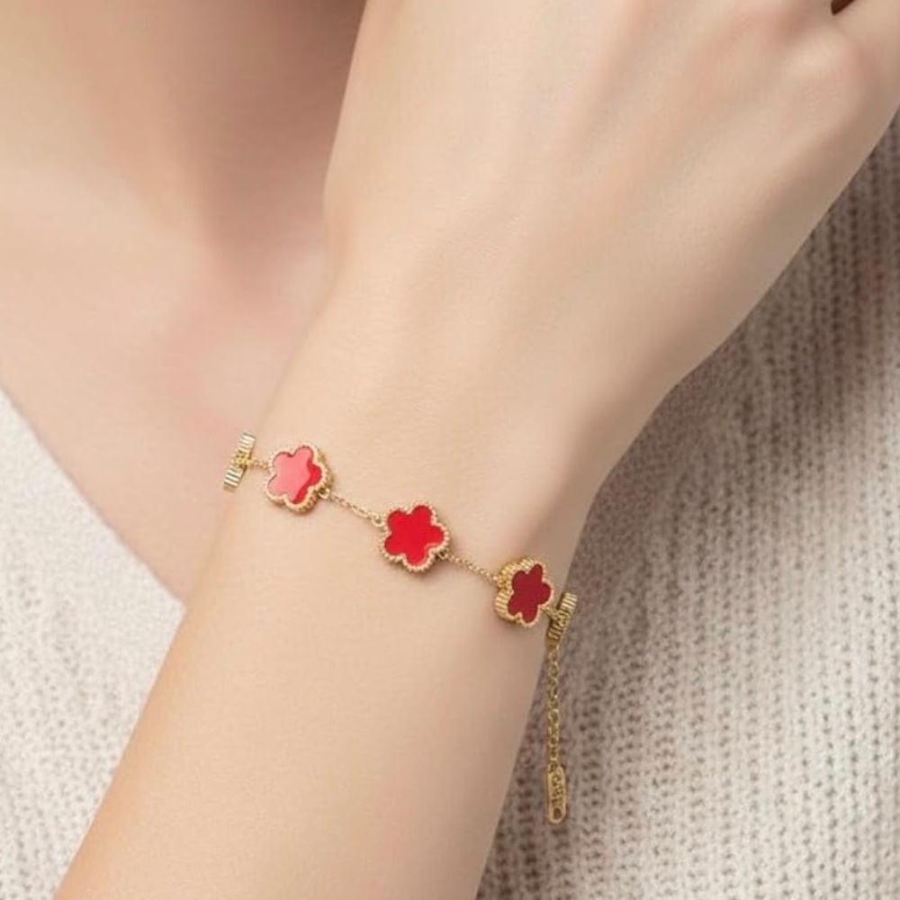 Gold Clover Link Bracelet with Red Accents - Women's Fashion Jewelry